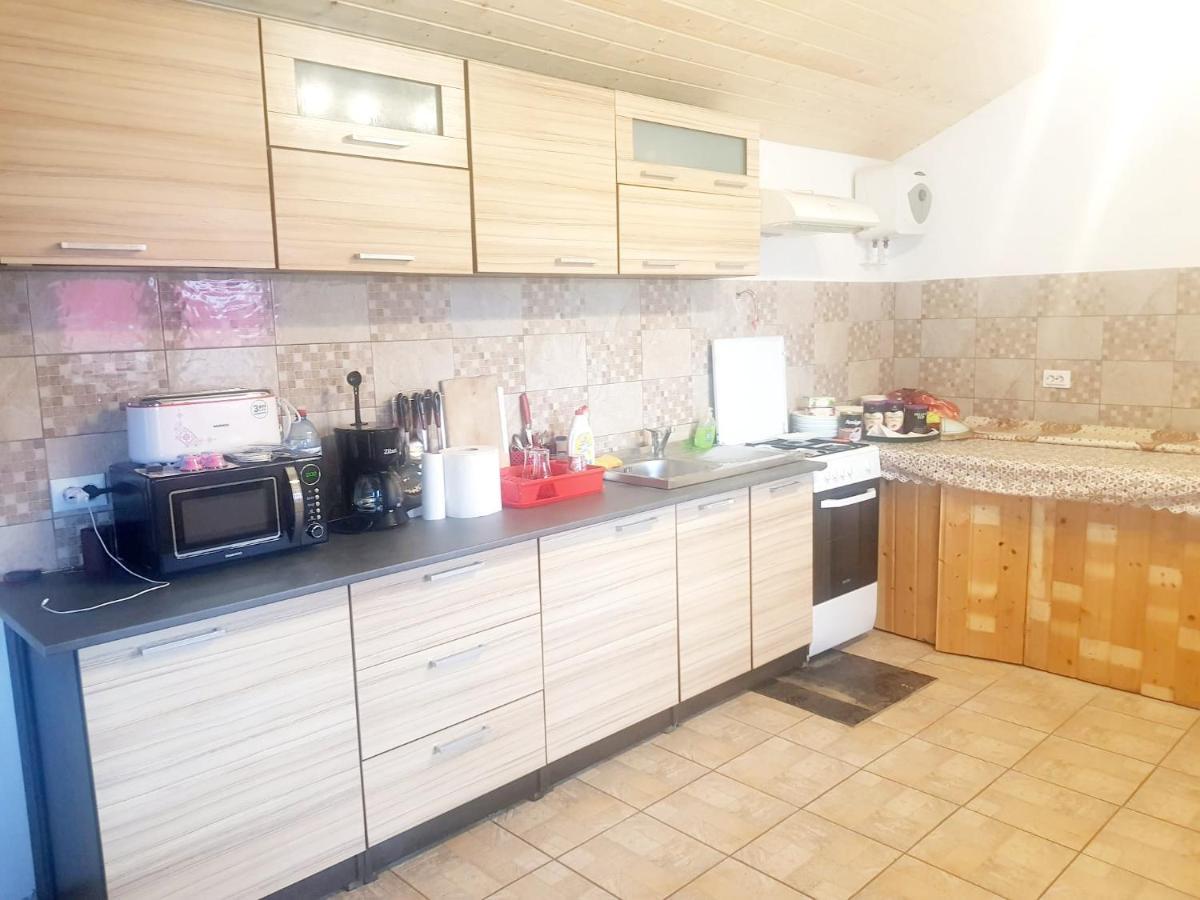 Apartament Vila Karina Carta  Zewnętrze zdjęcie